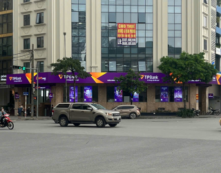 Biển hiệu Ngân hàng TPB